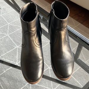 Crown Vintage leather